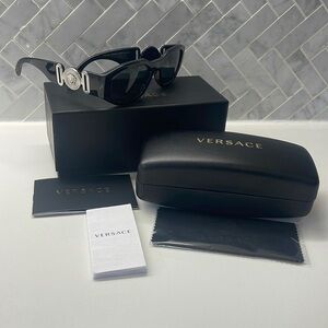 Brand new Versace unisex Medusa Biggie black with silver hardware